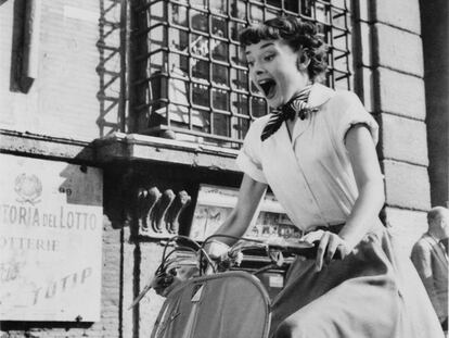 ¿Por qué las vacaciones en Roma de Audrey Hepburn nos siguen fascinando?