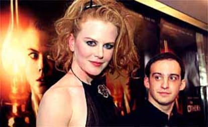 Nicole Kidman y alejandro Amenábar, a su llegada al teatro París de Nueva York.