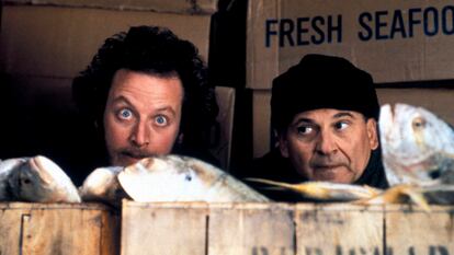 Daniel Stern (a la izquierda) y Joe Pesci en la película de 1992 'Solo en casa 2: Perdido en Nueva York'.