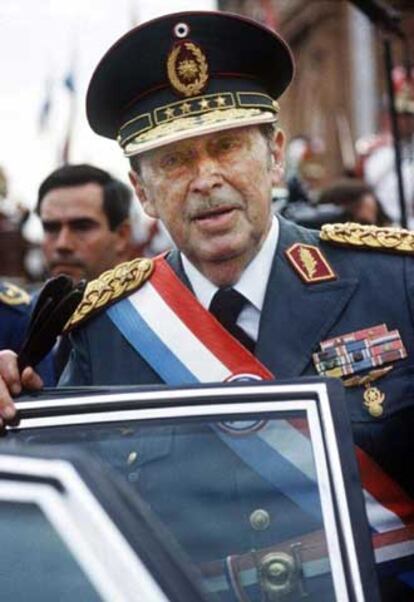 Alfredo Stroessner, en una fotografía de archivo tomada en Asunción.