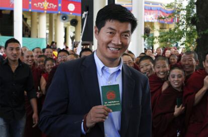 Doctor en Derecho por Harvard, Lobsang Sangay, de 42, es el nuevo primer ministro de Tíbet, elegido tras la renuncia del Dalai Lama a su faceta política.
