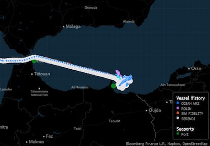 Captura del mapa de localización de los cuatro barcos rusos que están usando las aguas frente a Melilla como punto logístico.