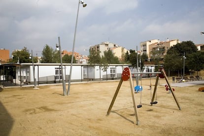 Barracones de la escuela municipal CEIP AEG de Terrassa en el inicio del curso 2007-2008.