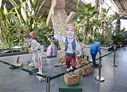 Fallas de Valencia en la estación de Atocha, en Madrid.