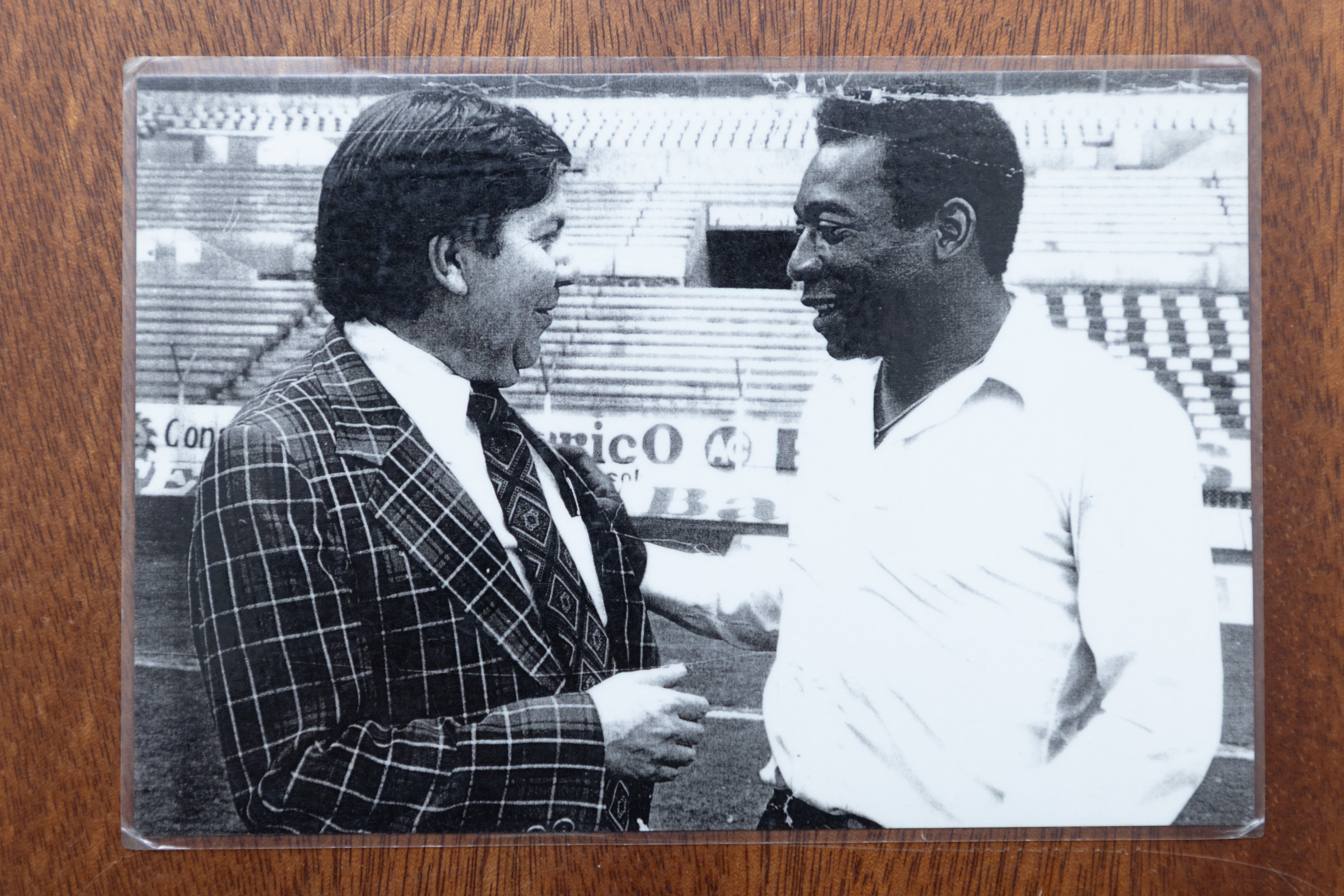 Roberto Guerrero junto a Pelé en México.