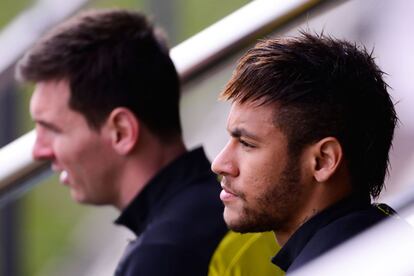 Messi y Neymar durante la sesión de entrenamiento previa a la ida del enfrentamiento de cuartos de final de la Champions ante el Atlético de Madrid.