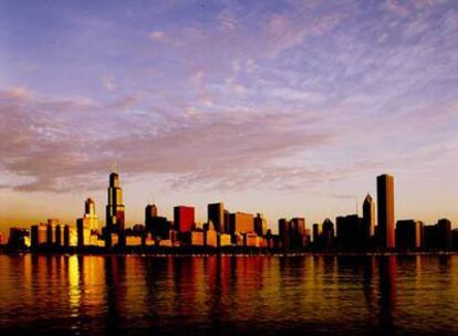 Los rascacielos de Chicago, vistos desde el lago Michigan.