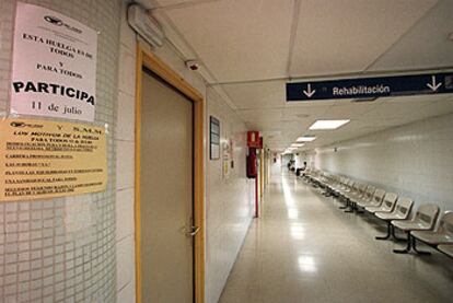 Un pasillo del hospital La Paz, durante la jornada de huelga.