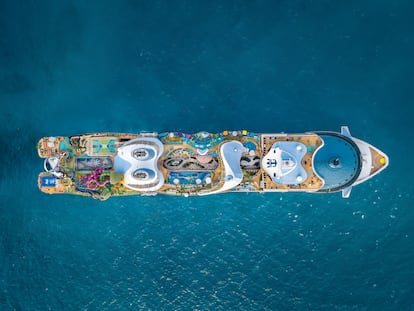 Vista aérea del 'Icon of the Seas', el crucero más grande del mundo.