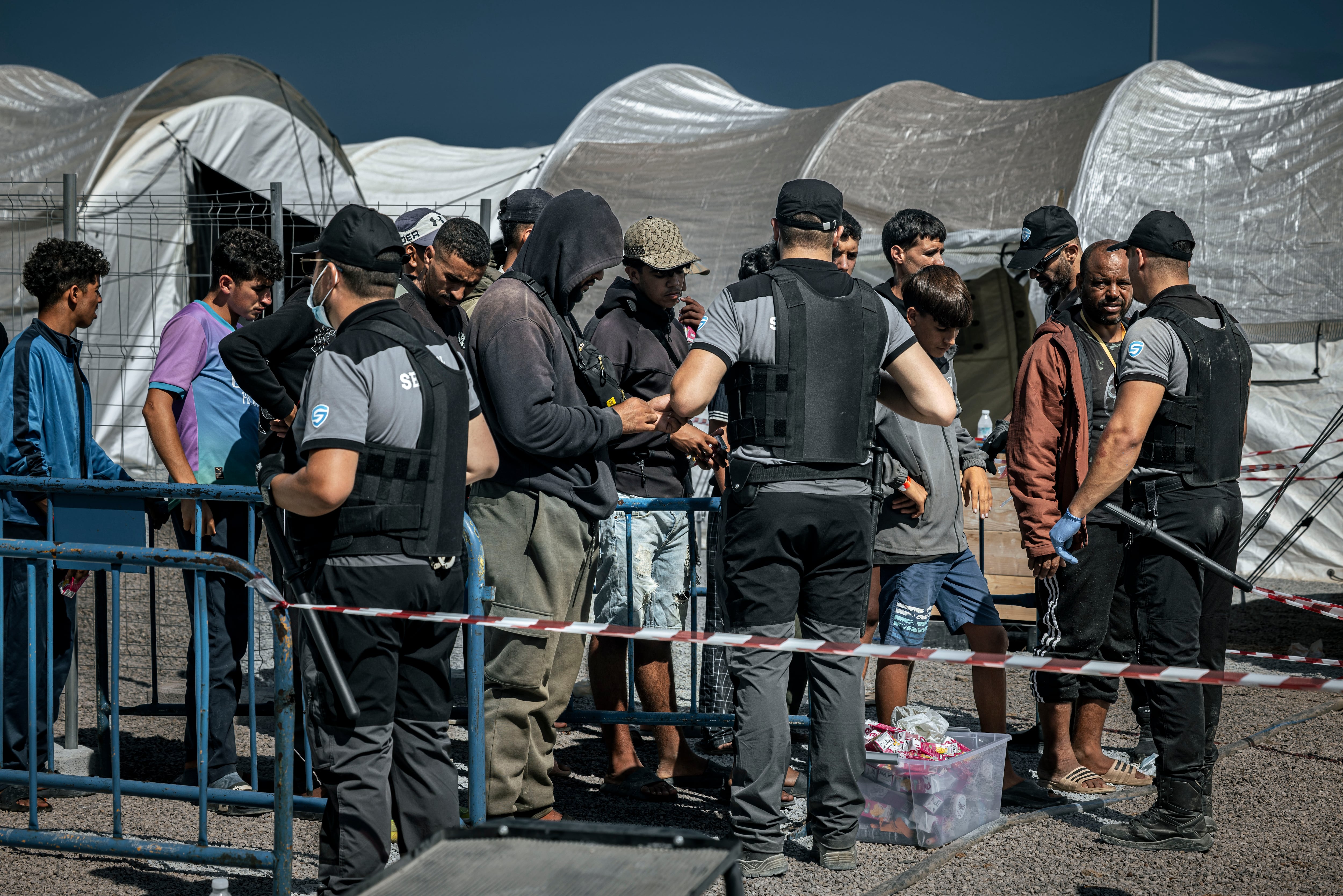 La justica examinará la legalidad del uso del Puerto de Ceuta para la acogida de migrantes