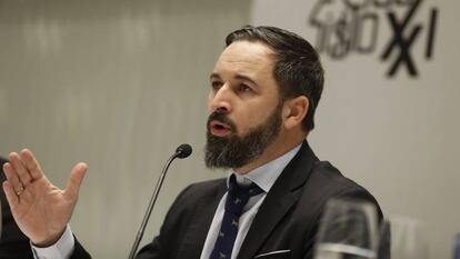 El líder de Vox, Santiago Abascal, durante un desayuno informativo en Madrid.