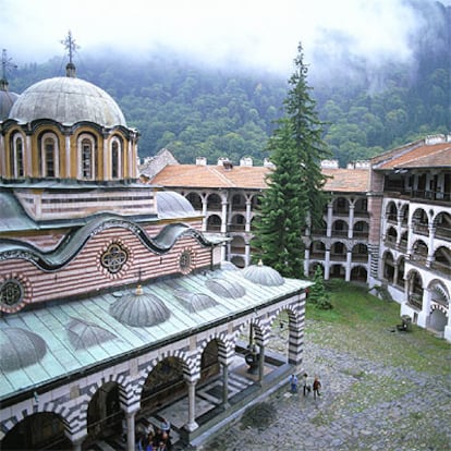 El monasterio de Rila, fundado por San Juan de Rila en el año 927 y reconstruido en los siglos XV y XIX.