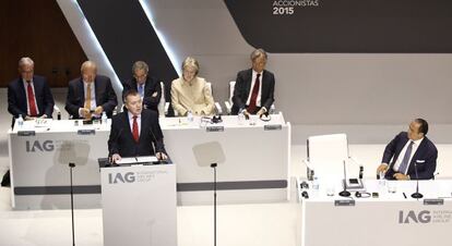Willie Walsh, consejero delegado de IAG, durante su intervención en la junta de accionistas del pasado mes de junio.