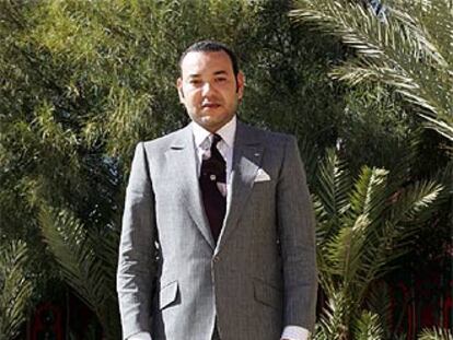 Mohamed VI, en el jardín de la residencia de Ouarzazate.