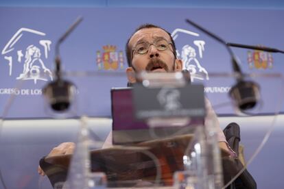 El portavoz de Podemos en el Congreso, Pablo Echenique, da una rueda de prensa el martes pasado en la Cámara Baja.