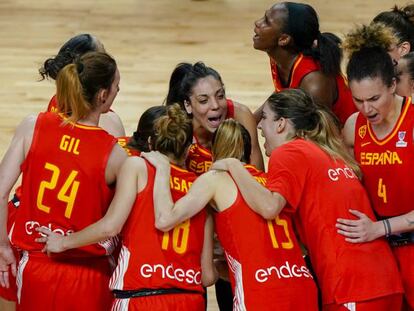 Las jugadoras españolas celebran su pase a cuartos del Eurobasket
