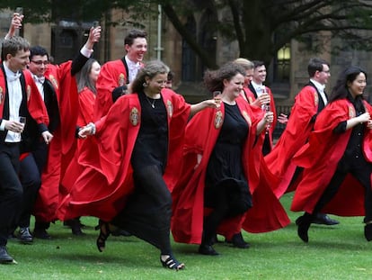 Ceremonia de graduación en la Universidad de Glasgow, en Escocia. 