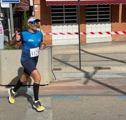 Juan Díaz running a half marathon in Spain. Photo courtesy of Juan Díaz.