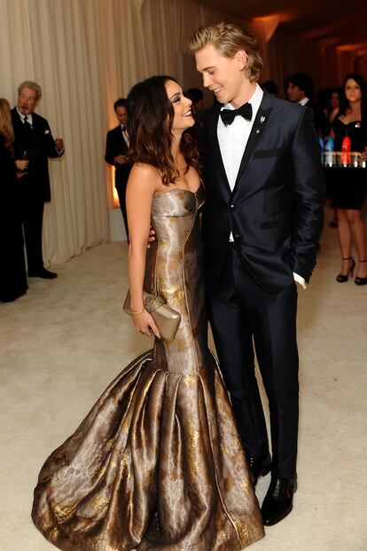 Vanessa Hudgens y Austin Butler, en la fiesta de Elton John.