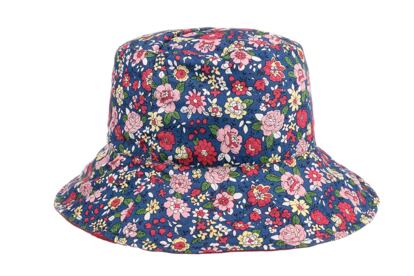 Bucket hat reversible con estampado floral de Seeberger, a la venta en Amazon.es (42,77 €).