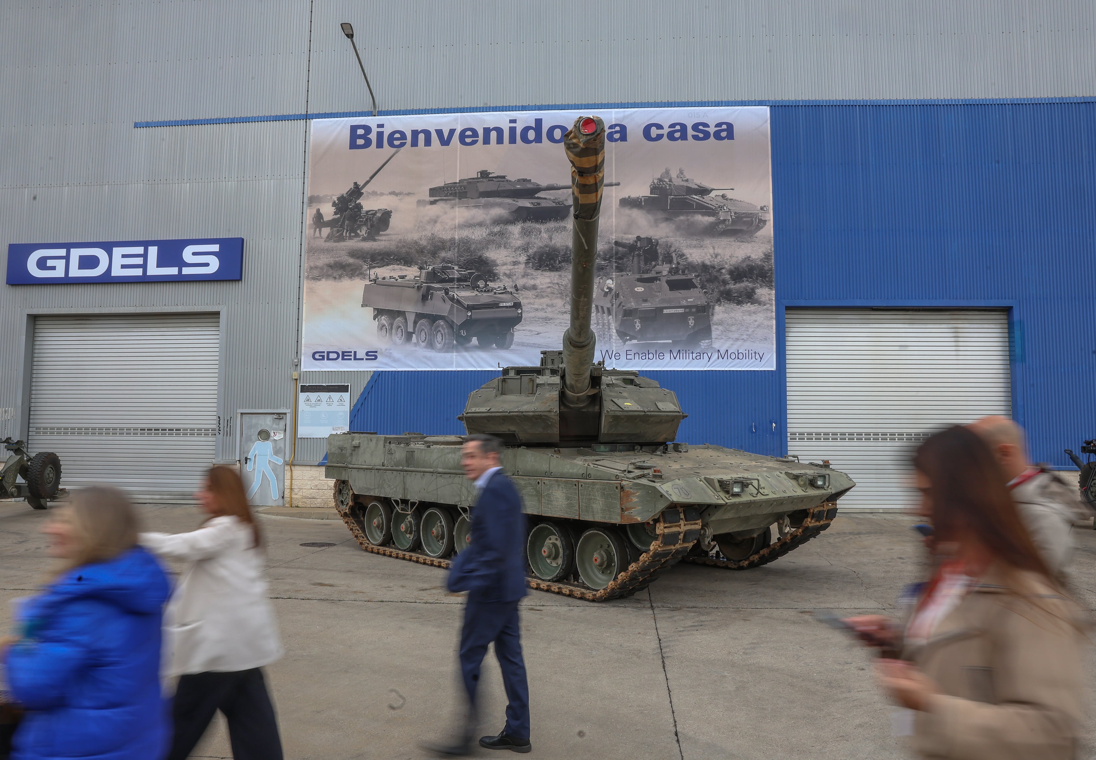 Indra y Santa Bárbara negocian crear una empresa conjunta para grandes contratos militares terrestres