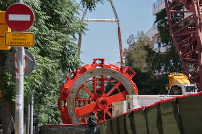 Rueda de corte de la tuneladora que trabaja en las obras de la L9.