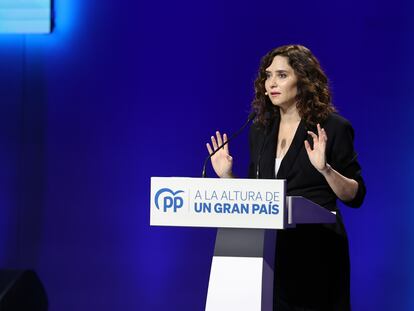 La presidenta de la Comunidad de Madrid, Isabel Díaz Ayuso, interviene durante el acto de presentación de candidatos autonómicos del Partido Popular a las elecciones autonómicas del 28M, a 14 de enero de 2023, en Zaragoza, Aragón, (España).