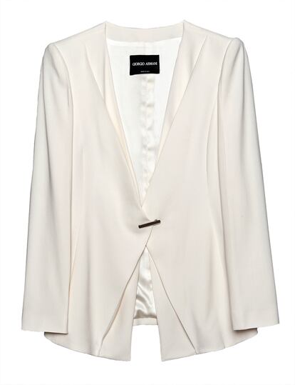 Chaqueta (1.370 €) de Giorgio Armani.