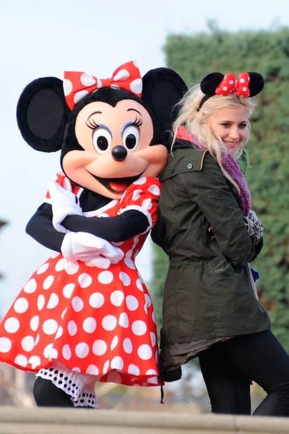 Disneyland París también tiene espacio para hipsters como Pixie Lott, que estuvo allí el año pasado.