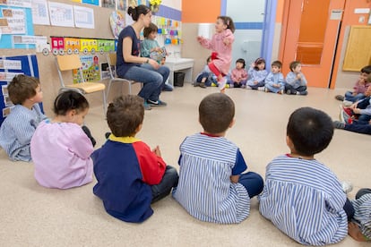 Una clase de P3 del colegio público Reina Violant de Barcelona.