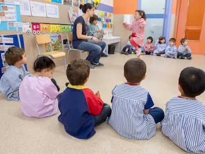 Una clase de P3 del colegio público Reina Violant de Barcelona.