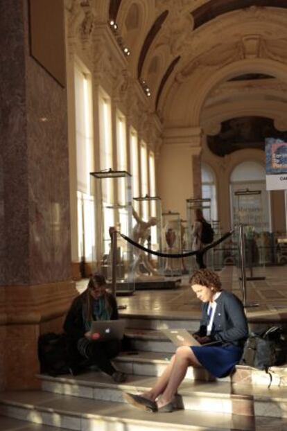 Trabajando en el Petit Palais durante el encuentro Earth To Paris.