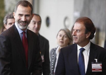 El rey Felipe VI con Ignacio Osborne en el XIX Congreso Nacional de la Empresa Familiar