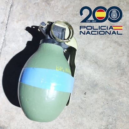 Una de las granadas intervenidas en la operación Neskabal de la Policía Nacional. 
