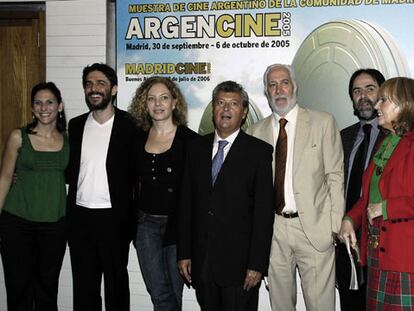 De izquierda a derecha, Malena Alterio, Leonardo Sbaraglia, Cecilia Roth, Javier Casal y Federico Luppi.