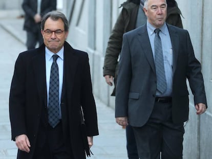 Artur Mas entrant al Tribunal Suprem.