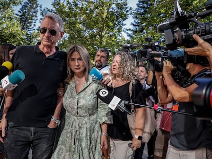 Los padres de Marta Calvo, Sergio Calvo y Marisol Burón, a su llegada este martes a la Ciudad de la Justicia de Valencia, donde han declarado en el juicio contra Jorge Ignacio Palma.