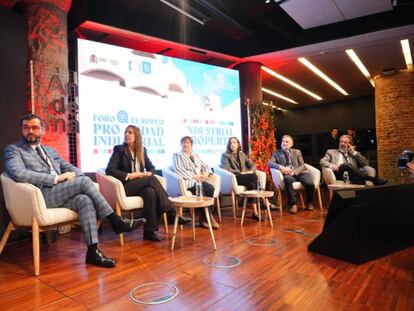 En la foto, de izq. a dcha.: Gerard Guiu (Andema); Meritxel Closa (Tous); Rosario Samayoa (Osborne); Leticia Martín (Estrella Galicia); Francisco Jiménez (Renfe); y Jordi Montaña (centro de estudios de Andema).