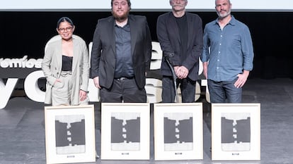 Ganadores de la pasada edición de los Premios Ortega y Gasset de Periodismo: Julia Gavarrete, Santi Palacios, Martín Caparrós y Xabier Aldekoa.
