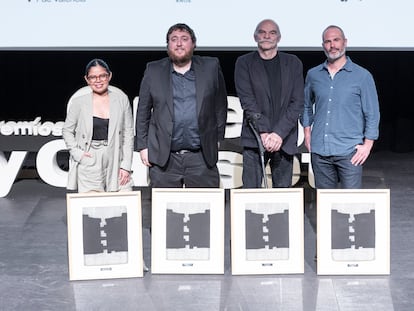 Ganadores de la pasada edición de los Premios Ortega y Gasset de Periodismo: Julia Gavarrete, Santi Palacios, Martín Caparrós y Xabier Aldekoa.