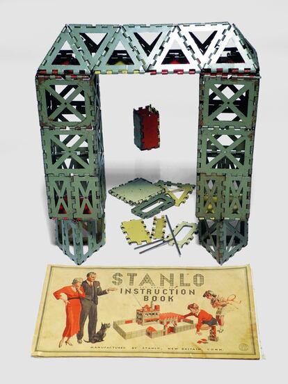Stanlo, uno de los juguetes que forma parte de la exhibici&oacute;n &#039;Juguetes de construcci&oacute;n&#039; en el C&iacute;rculo de Bellas Artes