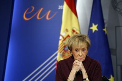 María Teresa Fernández de la Vega durante la rueda de prensa posterior al Consejo de Ministros del 14 de mayo de 2010.