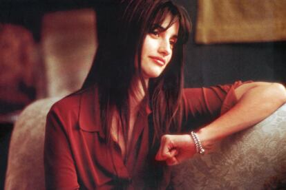 Una joven Penelope Cruz en Vanilla Sky, remake americano de Abre los ojos. La española interpretaba a una chica un tanto ñoña de la que estaba enamorado el protagonista.