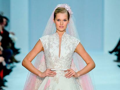 Las princesas de color de fresa de Elie Saab