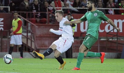 Deulofeu anota su gol al Sabadell. 
