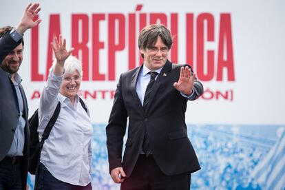 Desde la izquierda, Antoni Comín, Clara Ponsatí y Carles Puigdemont, este sábado. 