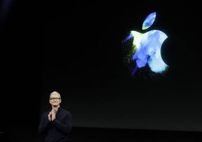 Tim Cook, consejero delegado de Apple, durante una presentaci&oacute;n en Cupertino. 