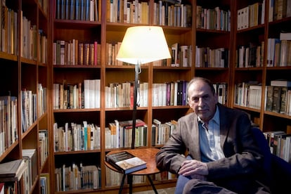 Josep Maria Benet i Jornet, en su casa, en 2010.