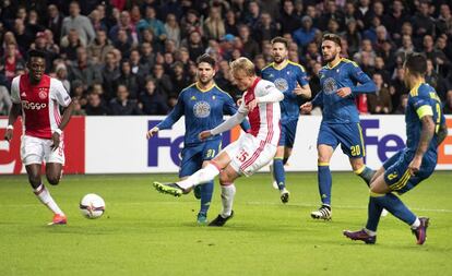Gol de Kasper Dolberg al Celta para abrir el marcador en el Amsterdam Arena.