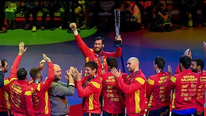 Los españoles, con la medalla de plata.